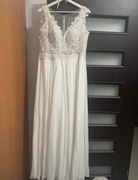 Suknia ślubna z welonem