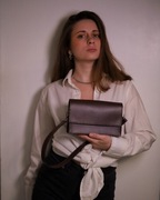 Skórzana torebka w kolorze ciemnego brązu | Magnetyczne zapięcie