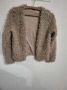 Kudłaty sweter narzutka bolerko wlochate kożuch futro 