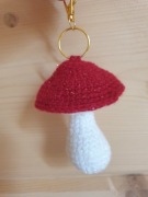 Grzyb - brelok, zawieszka na szydełku
