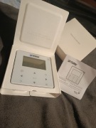  uniwersalny sterownik przewodowy do pomp ciepła z funkcją WiFi