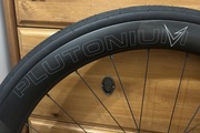 Koła VELOMANN PLUTONIUM 50 Disc CL (Bianchi/Vision) + opony