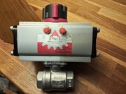 Napęd pneumatczny zaworu z zaworen DN20.