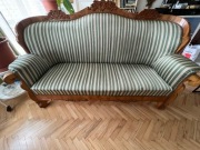 Stara kanapa pałacowa