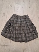 Krótka spódniczka w kratę – styl vintage / japoński