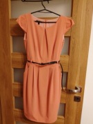 Sukienka w kolorze pudrowym