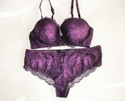 Komplet bielizny F&F 80B majtki biustonosz stanik