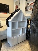 Regały dziecięce w kształcie domku