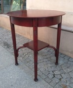 Przedwojenny stolik Thonet po renowacji