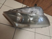 reflektor prawy przód mercedes vito 447 cały ale ma problem