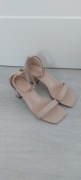 Buty sandały na słupku beż r. 40