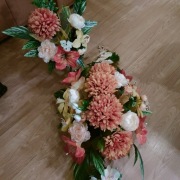 Stroik na grób chryzantemy róże, biały, jesienny