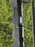 8w6807683d kratka wzmocnienie zderzaka przód s5