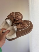 Ciepłe brązowe buty 