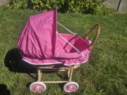 Wózek wiklinowy dla lalek