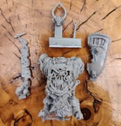 Chaos Lord (?) z żywicy