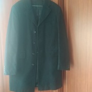 jesionka  męska kolor czarny   założona  2 razy  odebrana z  pralni 