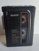Sanyo dyktafon model M1118, retro dyktafon kasetowy, analogowy