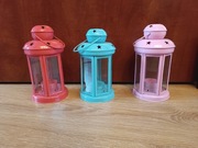 Zestaw trzech kolorowych lampionów adwentowych na świeczki typu tealight