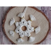 Gwiazda  z makramy rękodzieło 