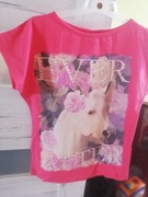 Nowe ubrania dziewczę 