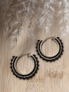 Kolczyki z japońskich koralików.