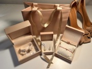 Zestaw Biżuterii APART Złoto 375/333 Perły + GRATIS Bransoletka Sznurkowa