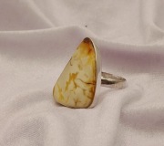 Pierścionek Srebro i Bursztyn