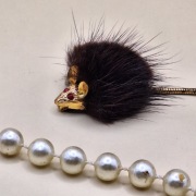 Broszka damska mini myszka 