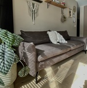 Brązowa sofa rozkładana 