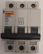 Wyłącznik instalacyjny MERLIN GERIN multi9 C60N C32 3P