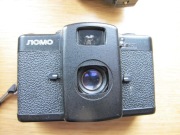 aparat LOMO + etui, lampa błyskowa i instrukcja