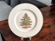 Świąteczny duży talerz Eschenbach Bavaria – Choinka z prezentami, 30 cm