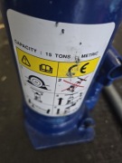 Podnosnik hydrauliczny 15t 