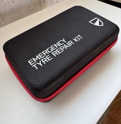 Kompresor do kół 12V w etui z uszczelniaczem 