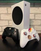 Xbox Series S 512GB + dwa pady i dysk 1TB