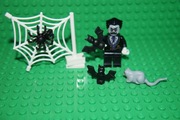 LEGO Wampir,Drakula z akcesoriami 2 nietoperze,mysz,pająk,sieć z 2010 r.