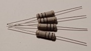 Rezystor ceramiczny 100R 2 W/ 4 sztuki.