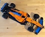 Lego Technic 42141 McLaren Formula 1 z autografem Lando Norris i Zak Brown