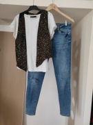 Niebieskie jeansy skinny Clockhouse z rozdarciem L