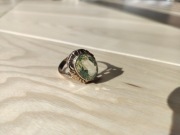 pierścionek złoty próba 585 z zielonym chryzolitem