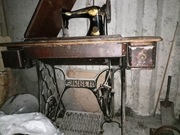 Maszyna Singer wraz ze stołem 