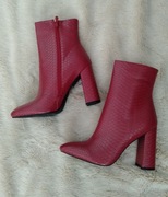 Piękne botki teksturowane 40/41 nowe