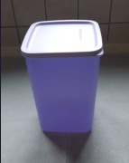 Tupperware Pojemnik Cubik 2,2l fioletowy