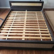 łóżko sypialnia komoda nakastliki Black Red White