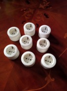 Gniazdka PRL z bakelitu - 8 sztuk 