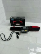 latarka czołowa LED marki Blukar sterowanie gestami