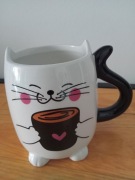 KUBEK ceramiczny z kotem BIAŁY Z USZKAMI I ŁAPKAMI JAK U KOTA dla fana