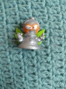 srebrny Sky Bishop z 5. serii SuperZings. 