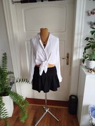 Biała w czarne gwiazdki/ kropki bluzka koszulowa Sinsay rozmiar M